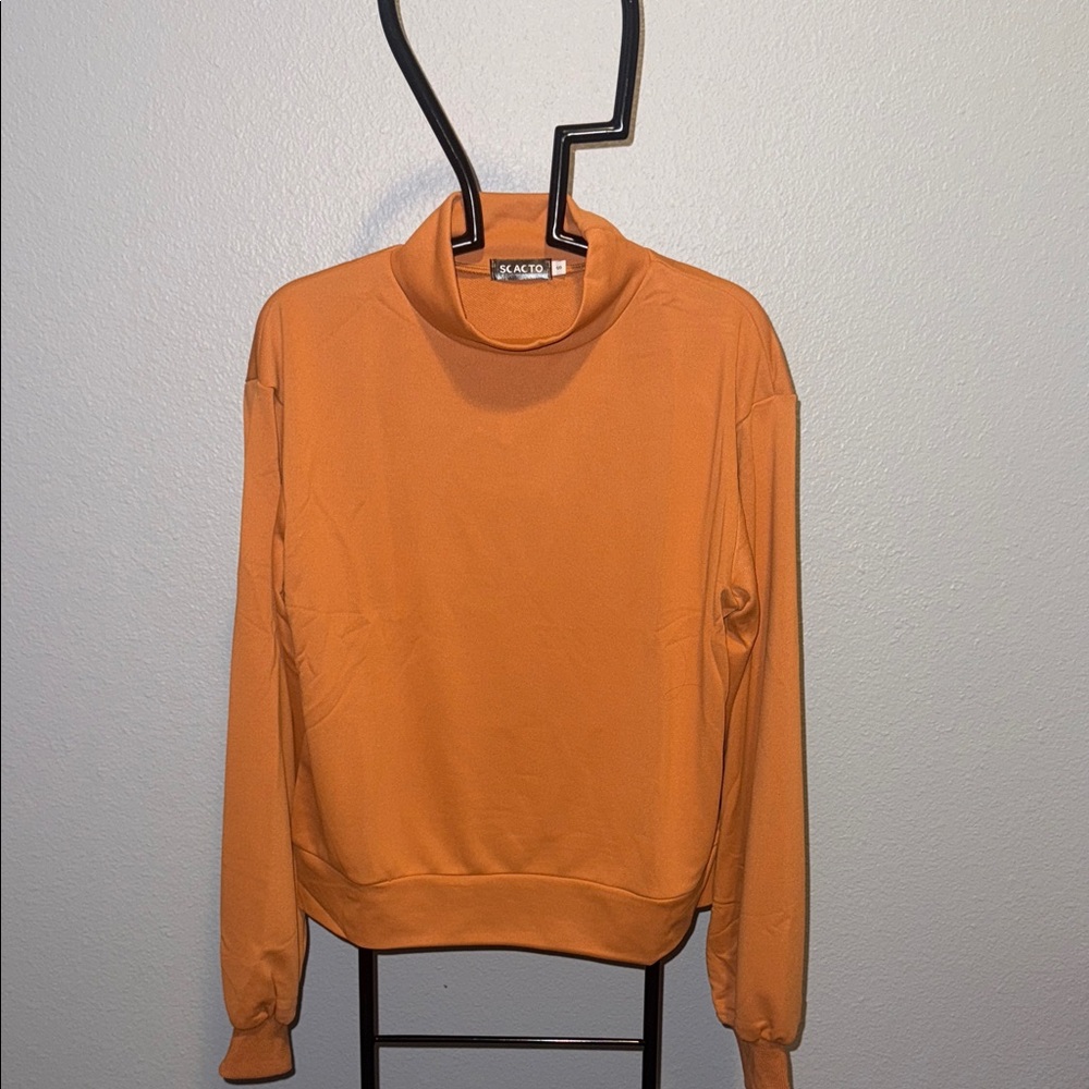 Women's Orange Turtleneck Sweatshirt Size M